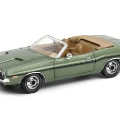 1970 Dodge Challenger R/T Convertible W/Deluxe Wheel Covers - Greenlight 13586 - 1/18 Diecast Car
