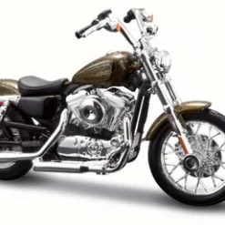 2013 Harley-Davidson XL 1200V Seventy-Two, Brown - Maisto 31360-33 - 1/18 Scale Diecast Motorcycle