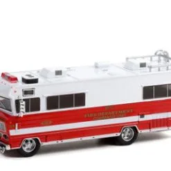 1973 Winnebago Chieftain "Joliet Fire Department Command Unit" , White And Red - Greenlight 33220A/48 - 1/64 Scale Diecast Model Toy Car
