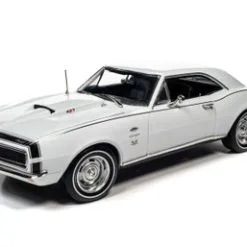 Yenko 1967 Chevy Camaro SS 427, White - Auto World AMM1261 - 1/18 Scale Diecast Model Toy Car